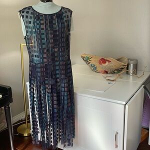 Hugo Boss Pleated Dress Gently Used Medium